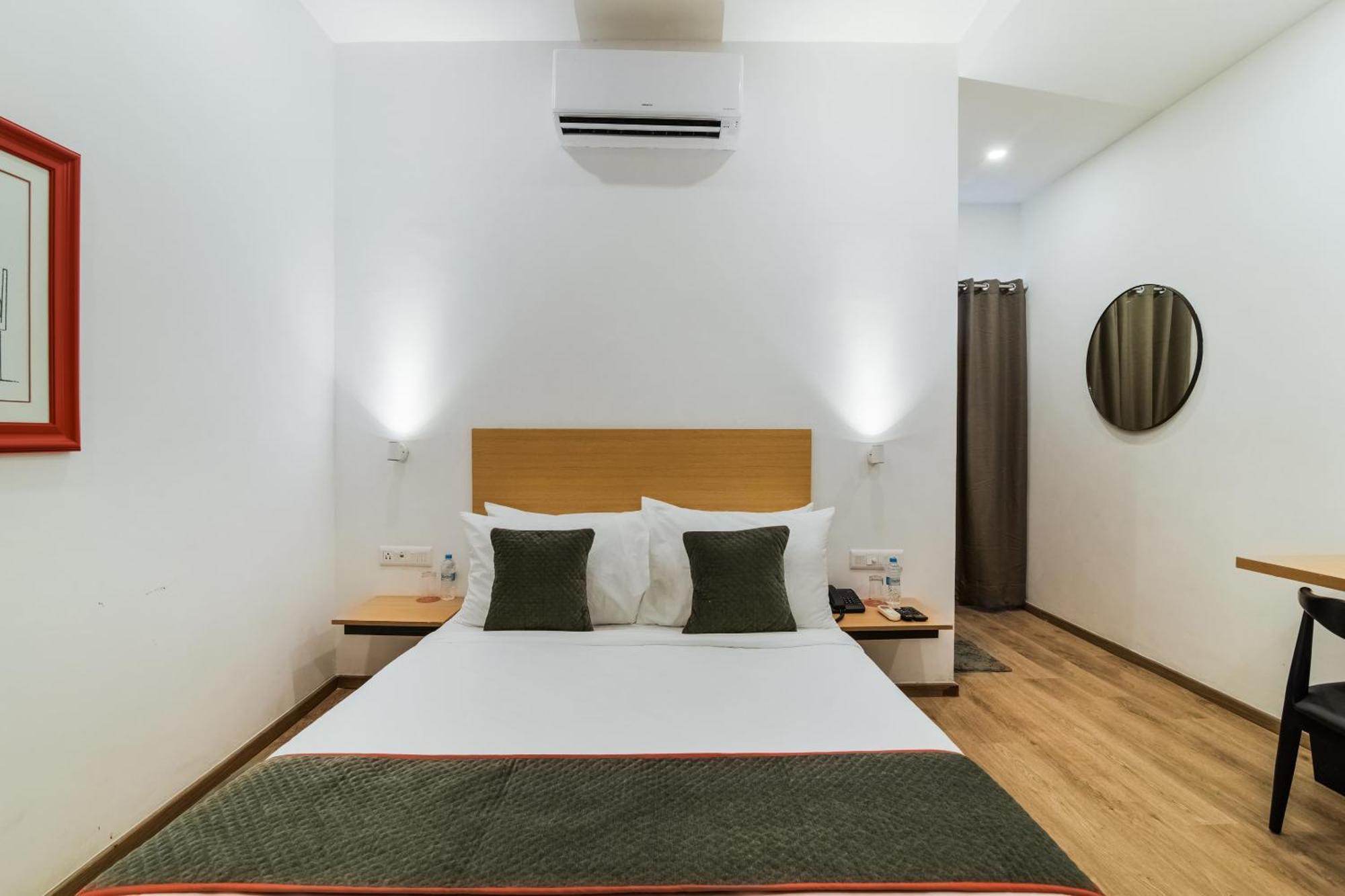 Super Townhouse Xotel Ченнаї Екстер'єр фото